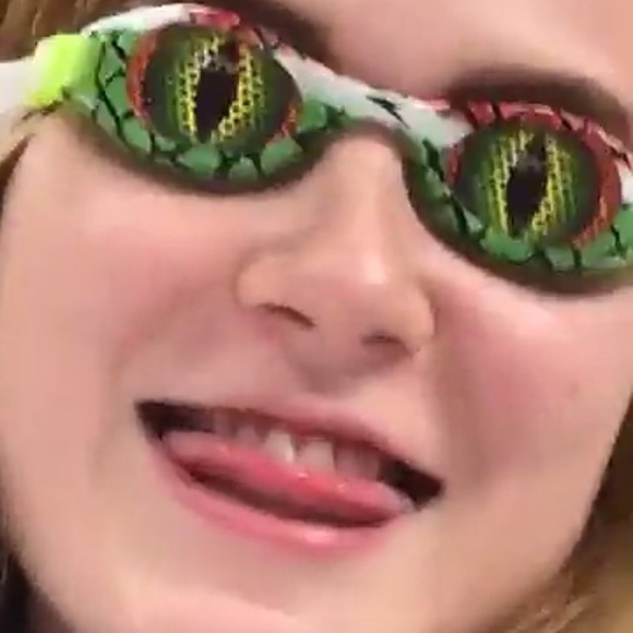 Meet your Posher, Julia - Picture 1 of 1